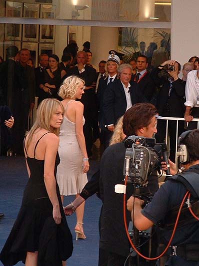 Sean Penn con la moglie Robin Right Penn e Naomi Watts fa il suo ingresso al Palazzo del Cinema