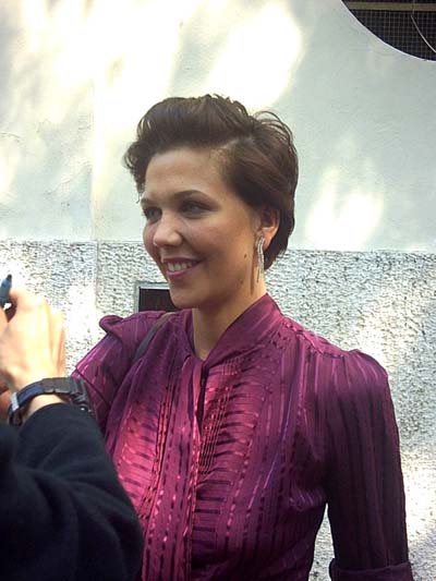 Maggie Gyllenhaal si intrattiene con i fans al Casino'