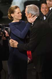 Hilary Swank e Clint Eastwood (A.M.P.A.S. )